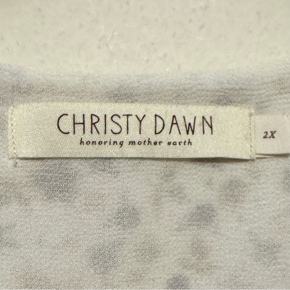 Christy Dawn Lined Bergen Wrap Dress in
Autumn Breeze Cream Floral size 2X - Picture 3 of 4